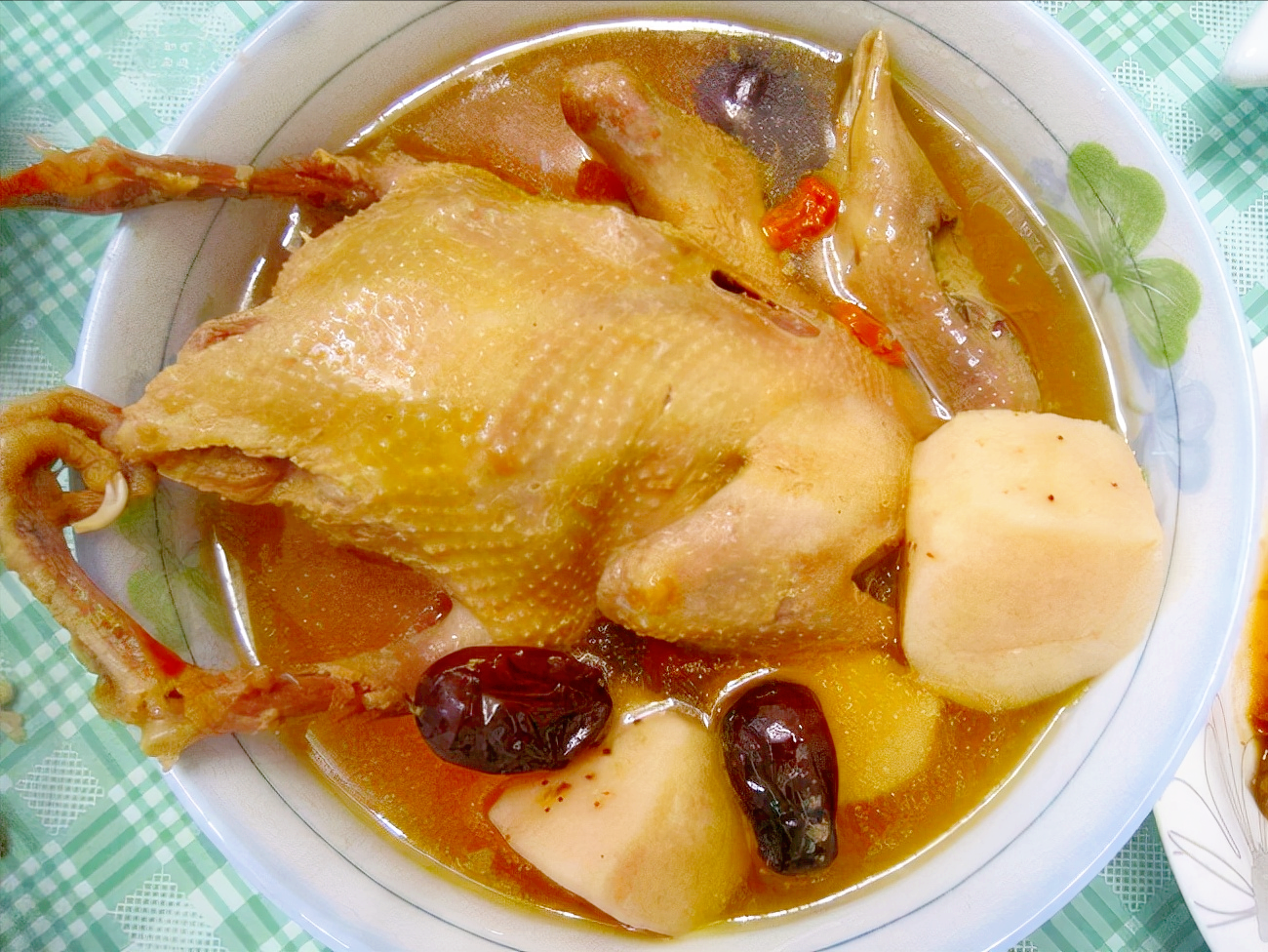 鴿子燉湯,鴿子燉湯怎么做好吃