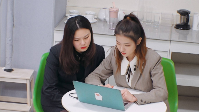 大学毕业后5年才懂，“理科生”和“文科生”的差距，不止在工资