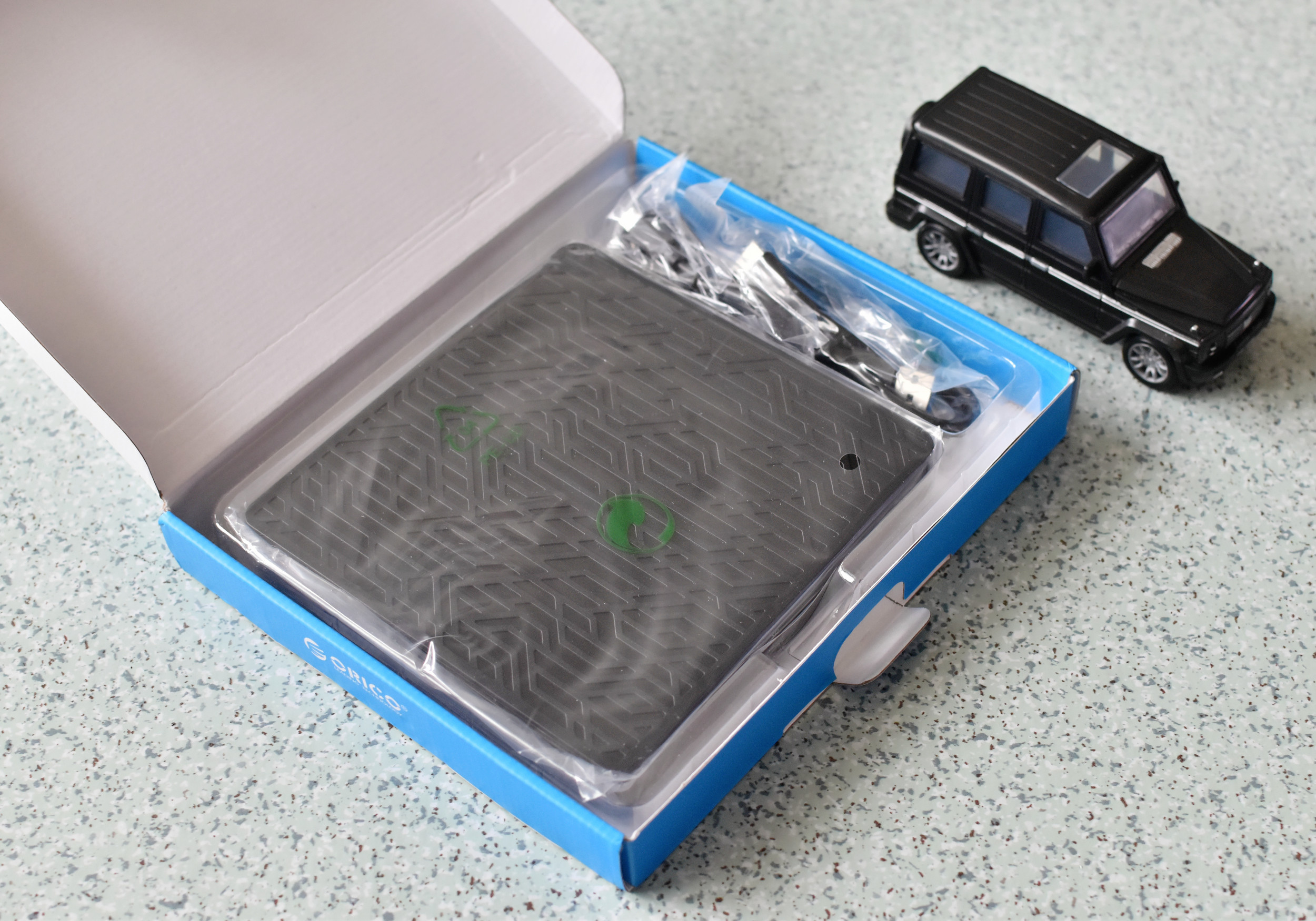 这款DVD刻录机就是一个多面手，ORICO多功能外置光驱体验