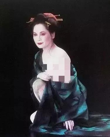 和張哲瀚合影的原來是她，黛薇夫人是日本右翼分子，蘇妲己再世