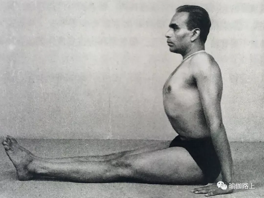 艾扬格密集一 | 32 个经典体式 & 2 大呼吸法经典示范图