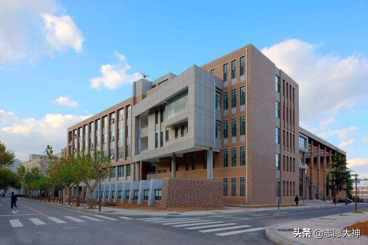 2020大连海事大学报考指南（附详细专业分数线）