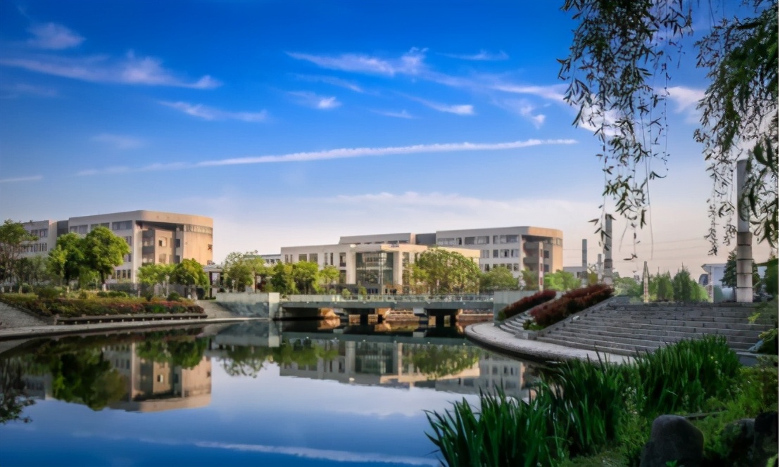 实力不错3所科技大学，超一本线50分就能报，适合“中上等”学生