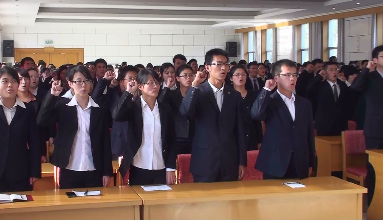 公务员迎来新变化，报考年龄或突破35岁门槛？往届生的机会来了？