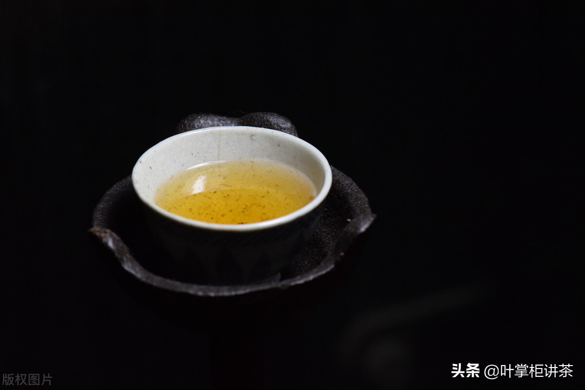正山小种是什么茶，多少钱一斤及功效详解？