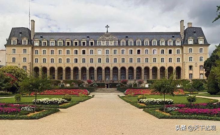 巴黎高等商学院｜欧洲最著名的商学院之一，是世界商业领袖的摇篮