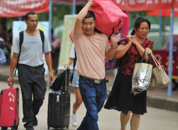 山东一考生650分遇滑档，补录进了老牌211名校，全家人高兴不已