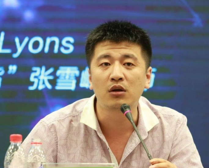 曾经红极一时的张雪峰，为何在这两年销声匿迹？只因被迫公开道歉