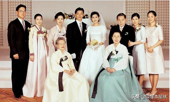 贿赂朴槿惠的三星掌门人风光出狱，韩国到底是谁当家作主？