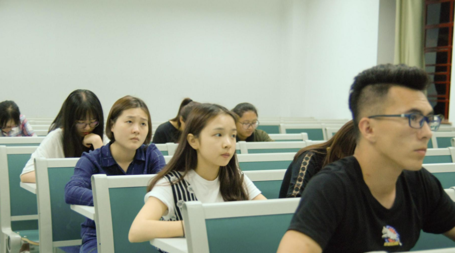 考研院校人气榜单出炉，清北无缘榜首，师范院校成“香饽饽”