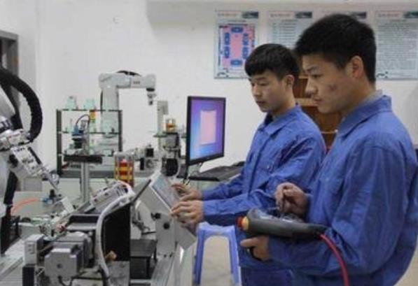 “专科生”算是大学生吗？多数人不清楚，专科生和本科生的区别