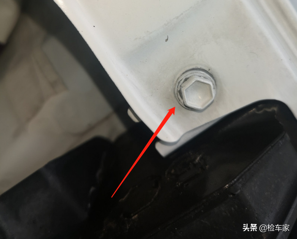 一代神车丰田卡罗拉4年才掉价4万多，网友：注意这车跑过滴滴