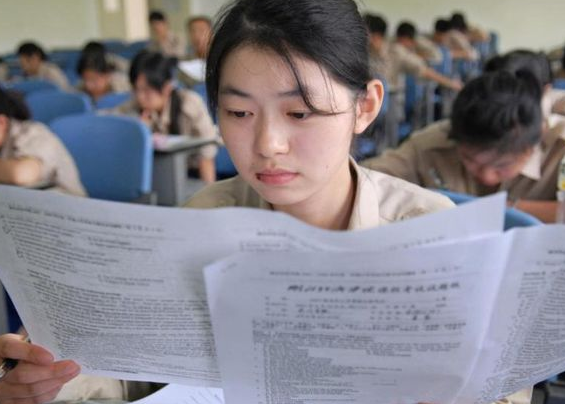这类证书毕业基本不被认可，学生等于考个寂寞，不如考这两证有用