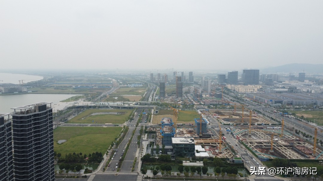 从2.95万降到2.4万！苏州楼市退潮，花了一万亿造了座鬼城