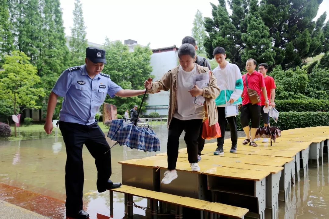 上饶15名县区公安局长交去年“工作答卷”，你给他们打几分？