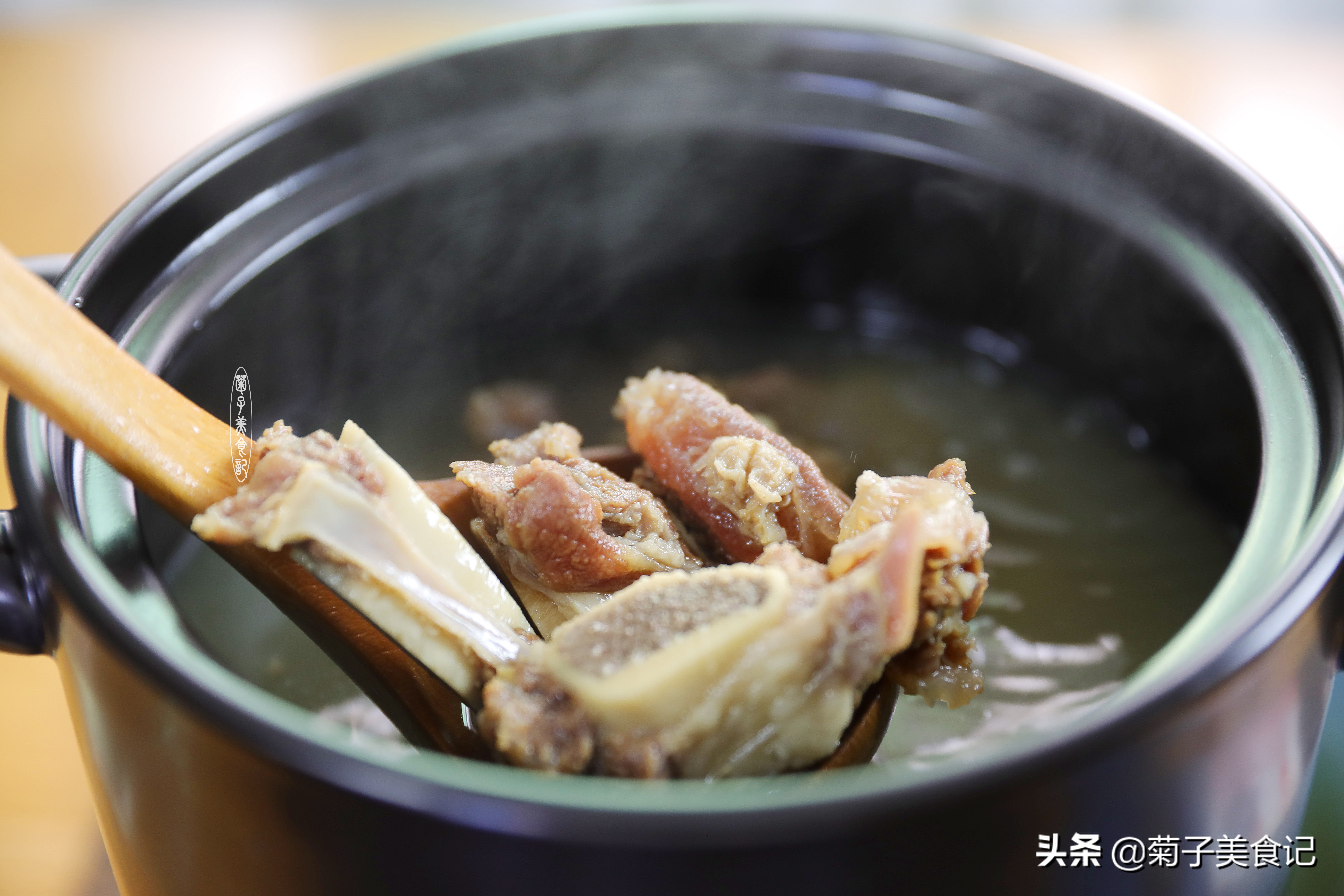 枸杞牛骨汤的制作方法