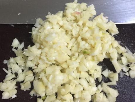 醋溜白菜家常做法，不焯水不泡水，用上1招，脆嫩入味酸爽好吃