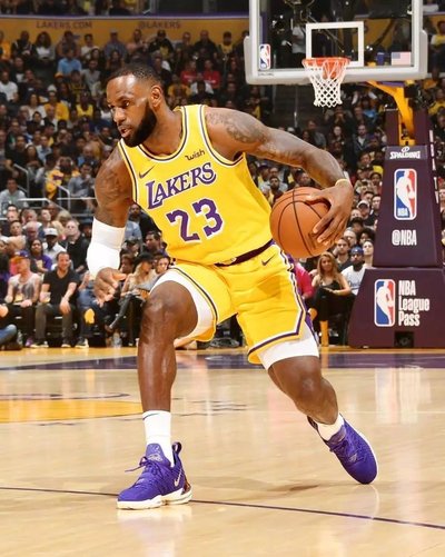 nba乔治为什么不去湖人(为什么很多球星不愿意去湖人队？奥尼尔给出了这三点原因)