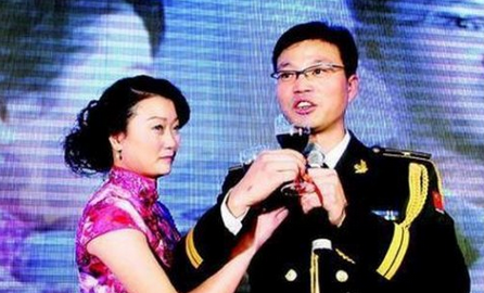 王迅：为了小18岁的王依梓抛弃前妻魏臻，前妻魏臻最后凄惨离世