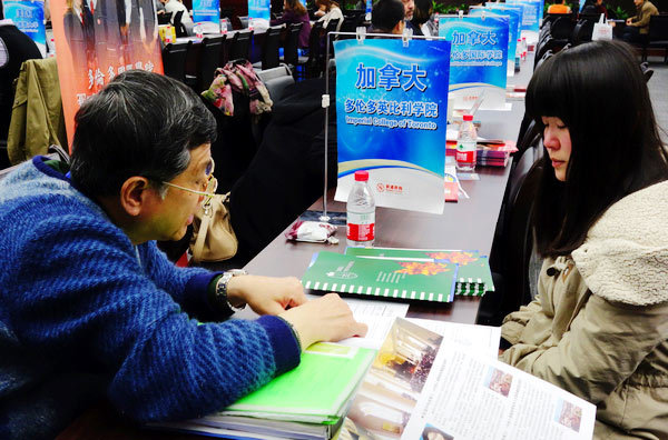 中国奇女子李晟曼：26岁985大学副教授，实至名归还是浪得虚名？