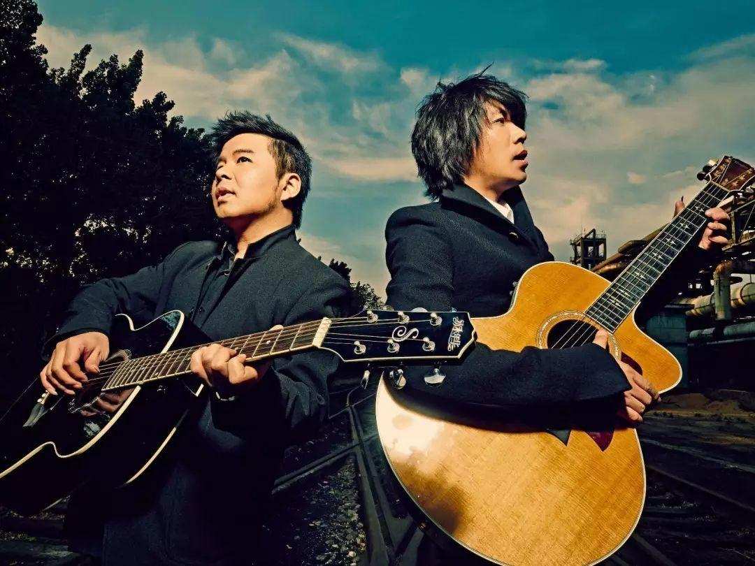 搞个清华小鲜肉，向李健示威？