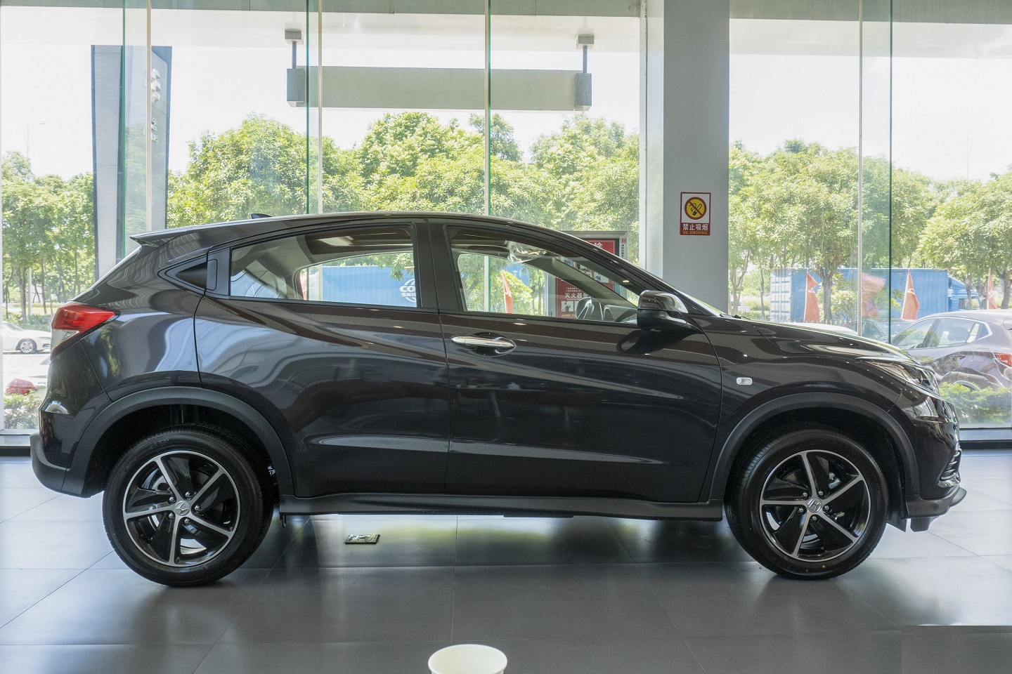 2022款“缩小版CRV”上市，12万起售配适时四驱，外观炫酷还看啥