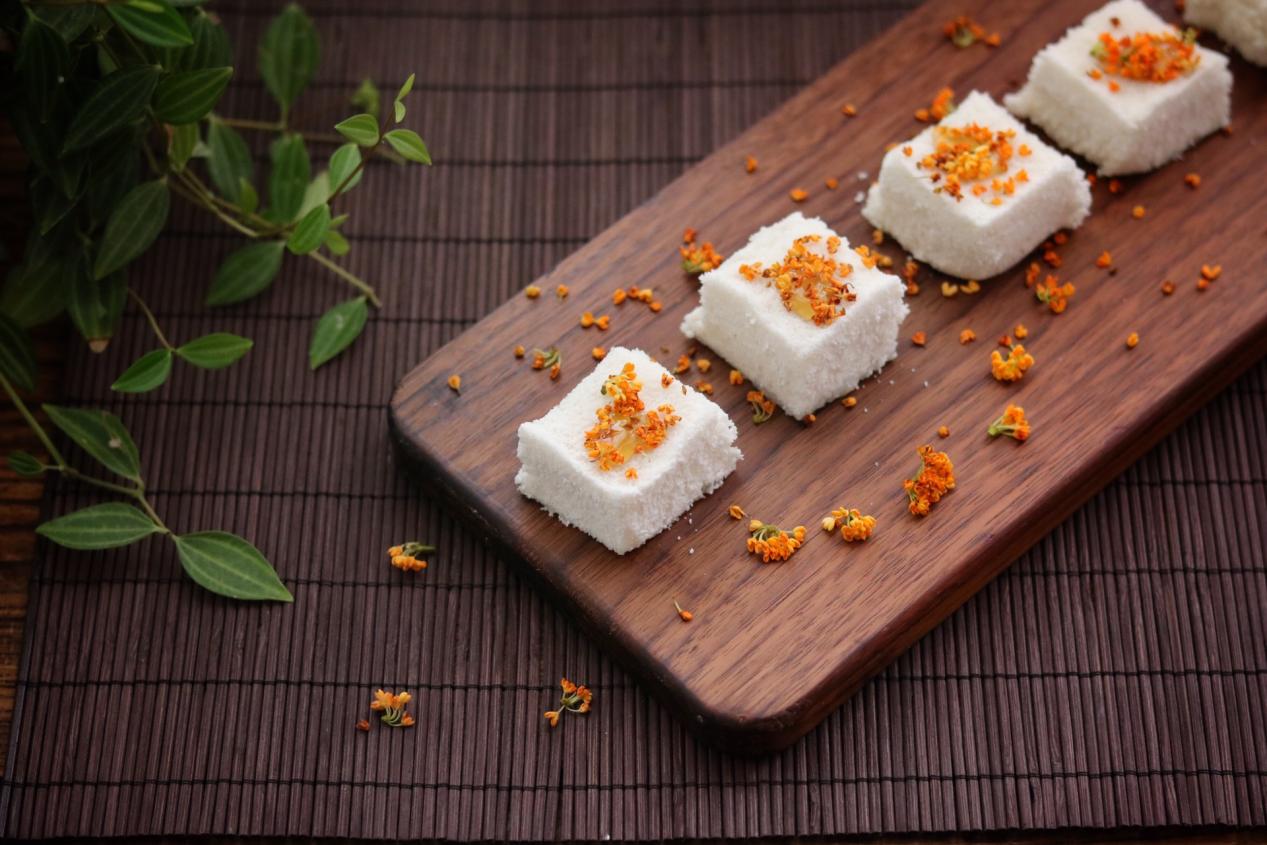 自制桂花糕，清甜软糯，做法简单，味道比买的还好吃