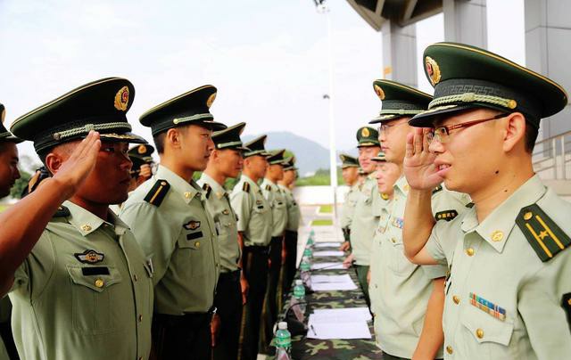 义务兵转士官的两条途径，每一条都很精彩