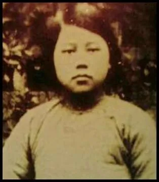 这面特殊的五星红旗,背后有多少人的鲜血?