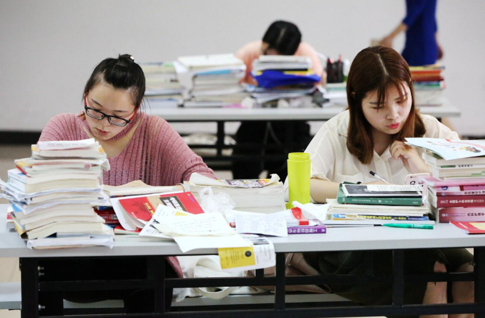 部分高校传来“坏消息”，考研党不淡定了，直呼我们太难了