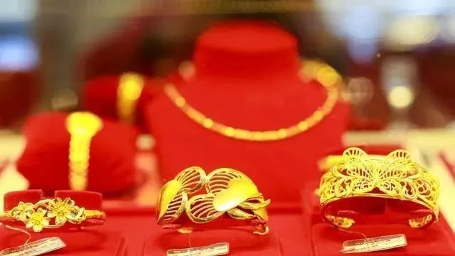 周大福和老凤祥黄金哪个好（国内2大黄金品牌的优缺点）