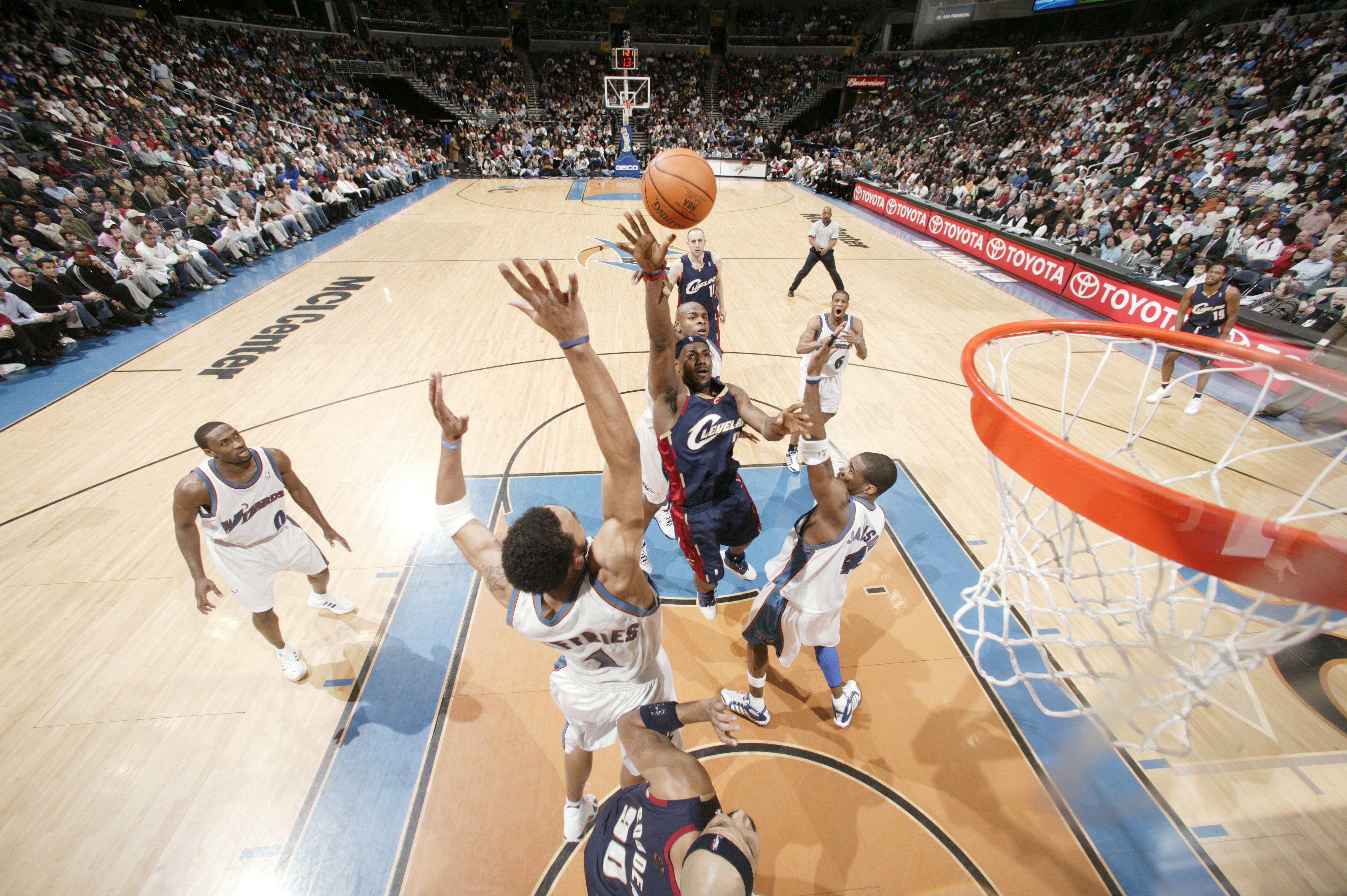 为什么nba老是做手术(15年前NBA遭遇危机声名扫地，斯特恩是如何拯救联盟的？)