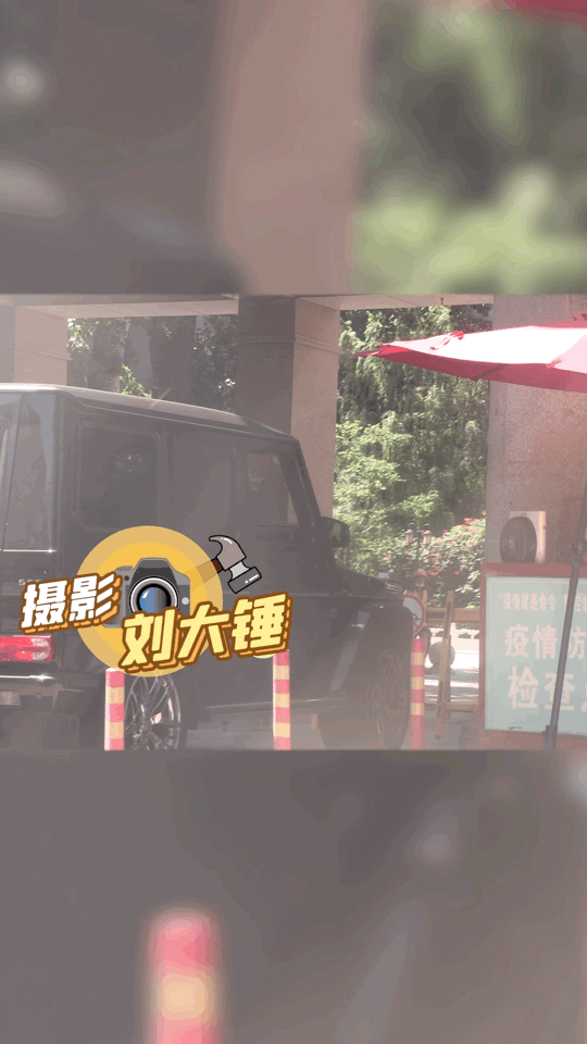 盘点尹正被曝光的三段疑似恋情，除了陈都灵，还有蒋梦婕和张蓝心