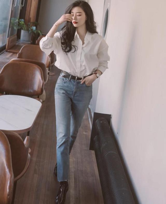为什么你的白衬衫穿不出时髦?配这"3条裤子 2款裙子",好看