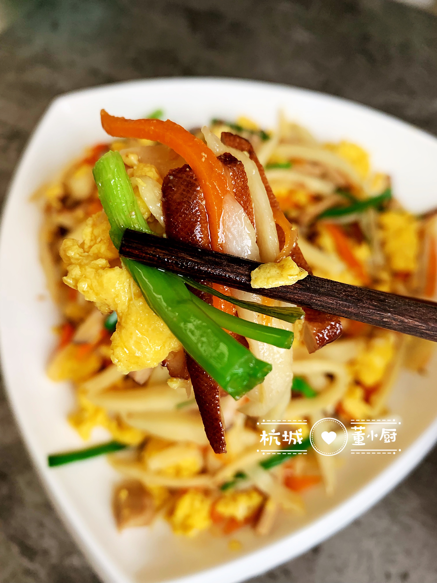 茭白干怎么做好吃（茭白干这么做鲜香味美）