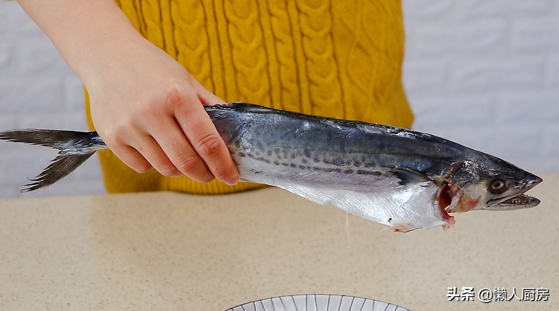 天冷了，我家隔天就用这鱼做鱼丸，每个鱼圆下锅都漂浮，别不会吃