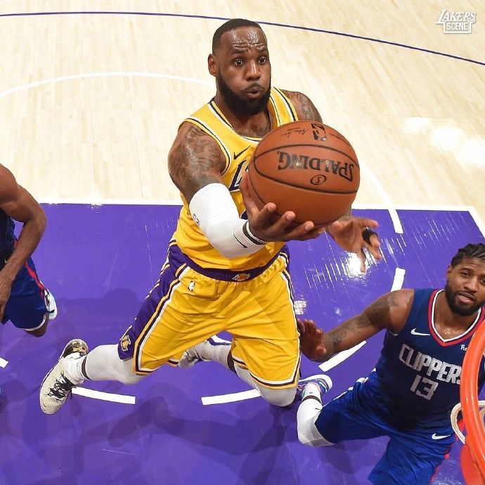 nba揭幕战2020(揭幕战不敌快船 开局输21分！湖人新援坑苦詹皇，还是打替补吧)