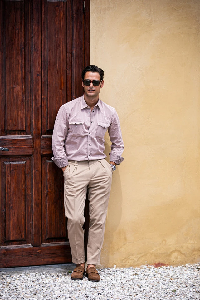 夏日穿好一条九分西裤,造型精致时髦