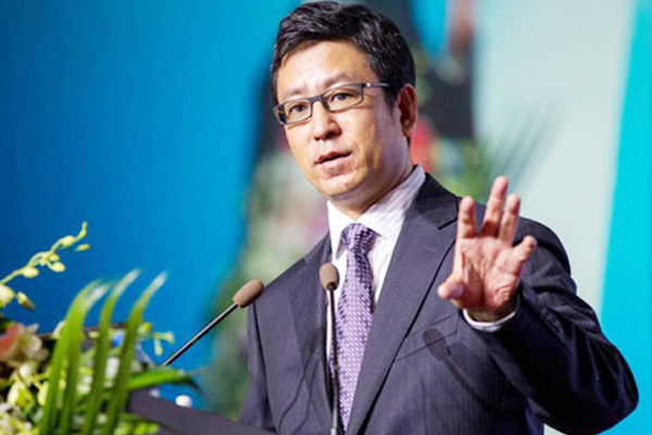 普通大学生很差？白岩松：名校生去了国外，普通大学生在建设国家