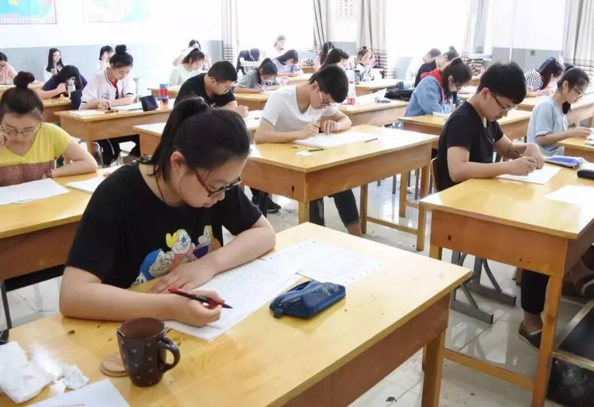 大一挂科和大三挂科有哪些区别？学生别大意，都会有影响