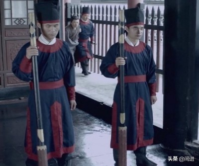 明朝俸禄制：县令一家七口人，每月实际到手工资2070元
