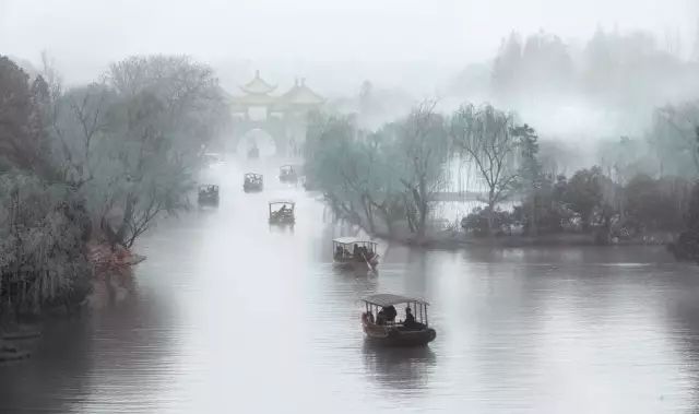 下雨天，如何才能拍出静美和诗意？你可以试试这些方法