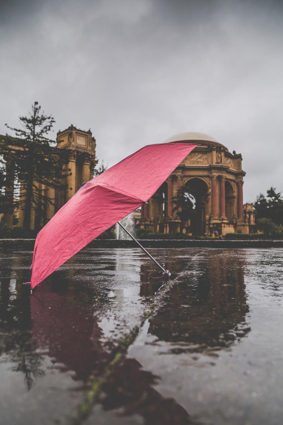 下雨想念一个人的暖心说说 绵绵细雨思念一个人_qq说说网