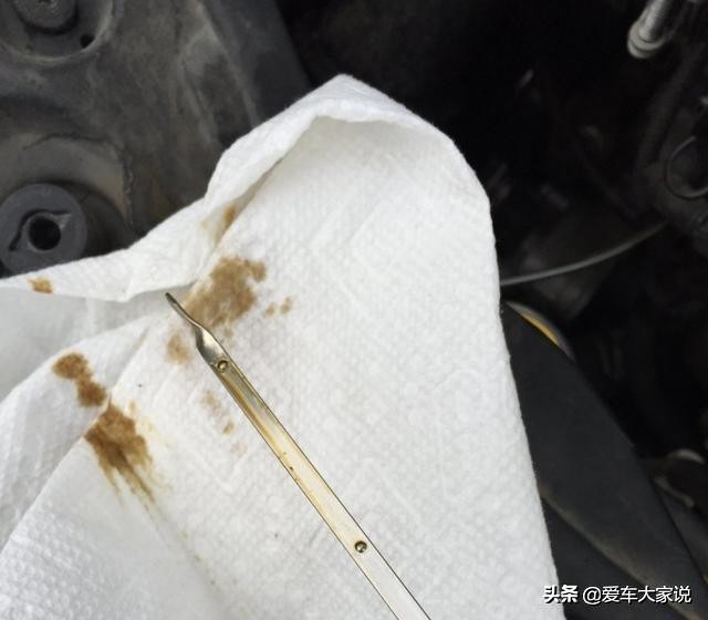 机油尺上都是油看不清具体位置怎么办：这俩方法挺靠谱，分享了