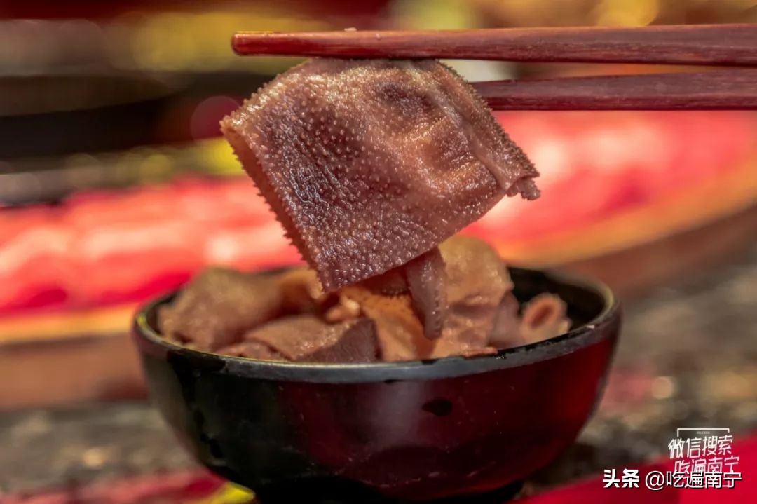 南宁这家武侠风火锅，专吃地道的川味牛油锅