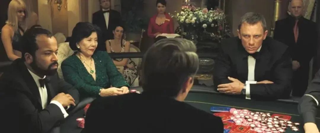 曾同格温尼斯演激情戏如今拿一亿片酬！007克雷格超火
