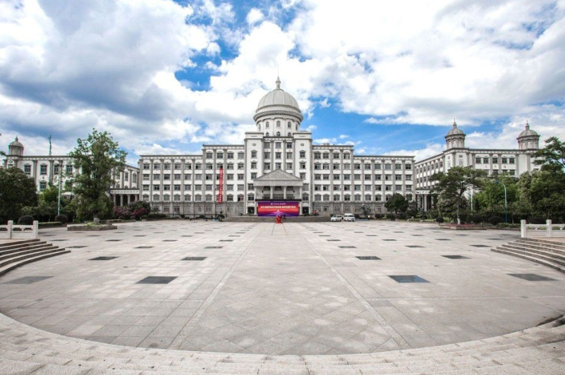 明明同样是高校，为何有大学和学院的区别，学生尽量要早知道