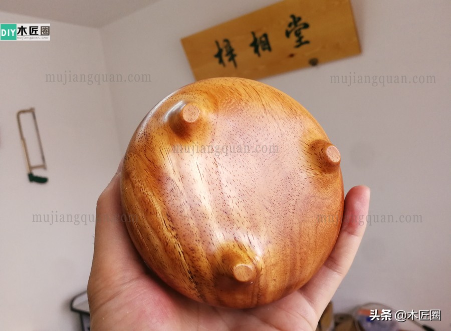 双耳三乳足香炉制作过程，对于经常玩木旋的木友来说并不复杂