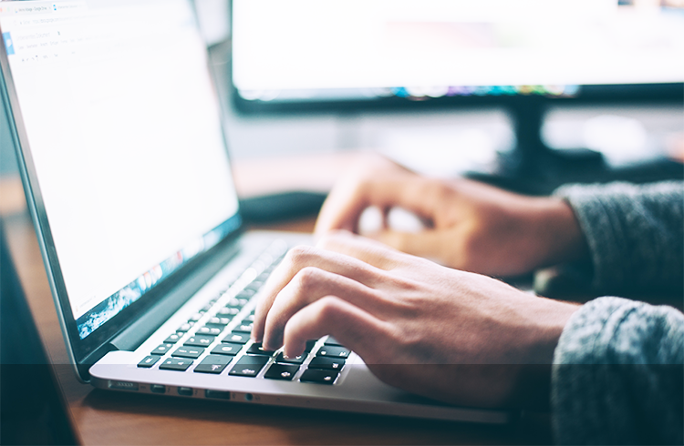 严重饱和的四个专业，可能刚毕业就得失业，学生家长需提前准备