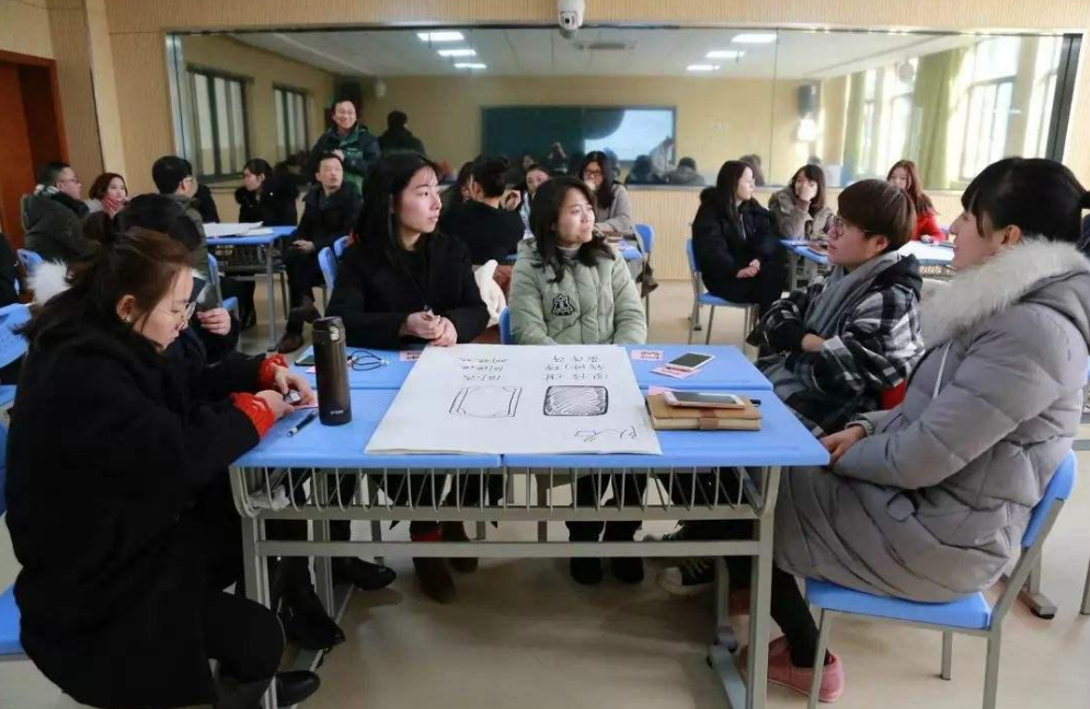 教师带薪寒暑假合理吗？家长答案很统一，老师“不淡定”了